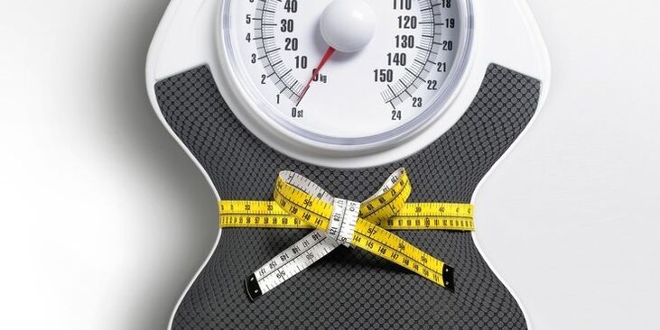 svorio metimo rezultatai ant svarstyklių